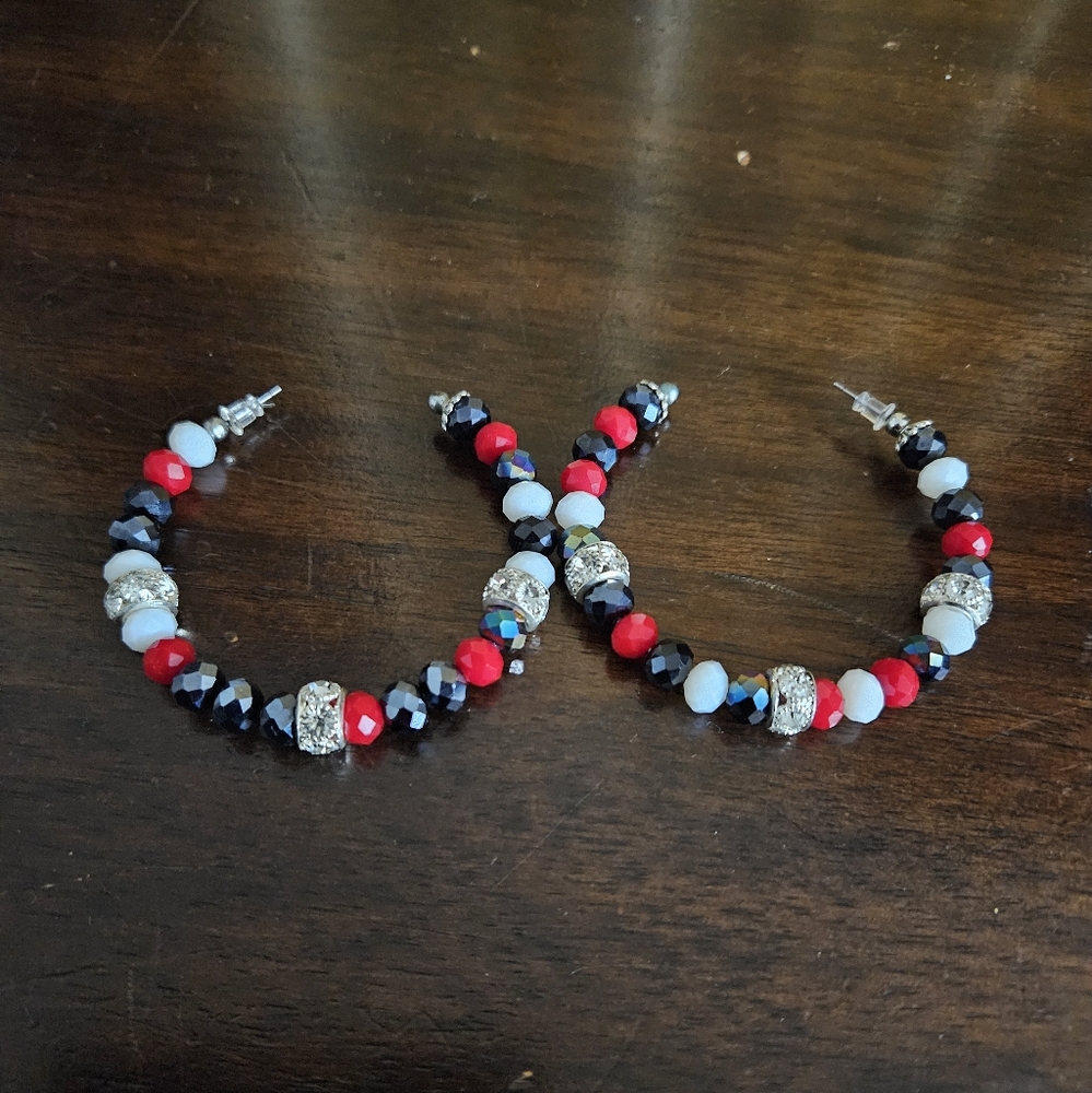 Malia glass hoops symphony with a free cuff that match perfectly